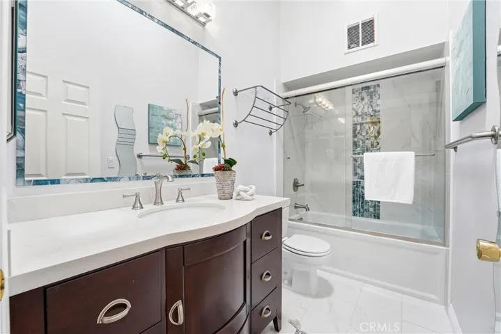 2nd bathroom upstairs