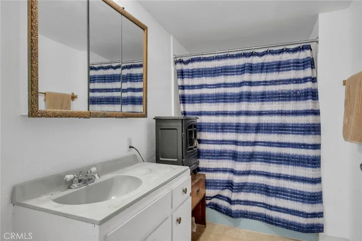 713 Mount Vernon, Barstow, California 92311