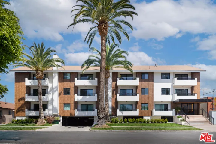 3750 Glendon Avenue 18, Los Angeles, California 90034