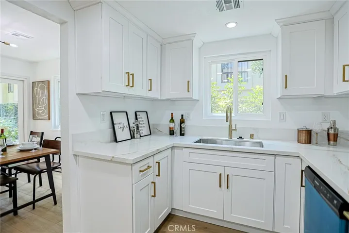 8860 La Salle 4, Cypress, California 90630