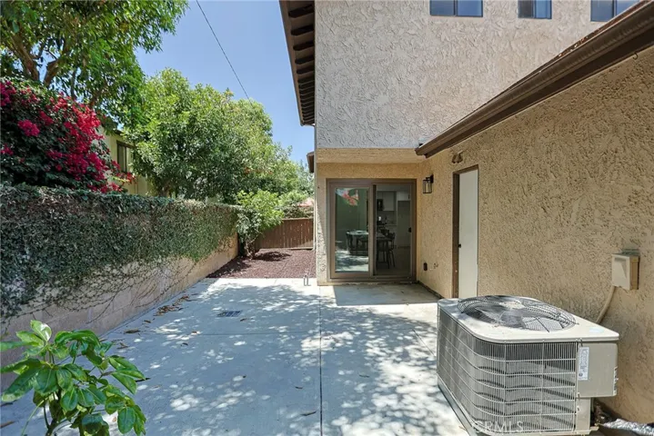 8860 La Salle 4, Cypress, California 90630