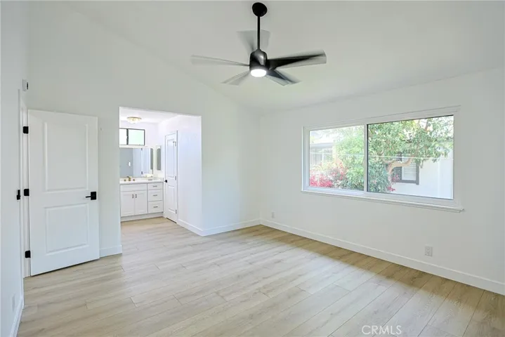 8860 La Salle 4, Cypress, California 90630