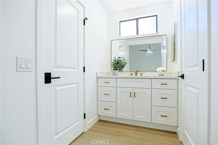 8860 La Salle 4, Cypress, California 90630