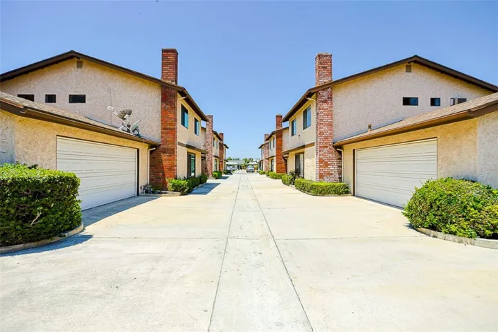 8860 La Salle 4, Cypress, California 90630