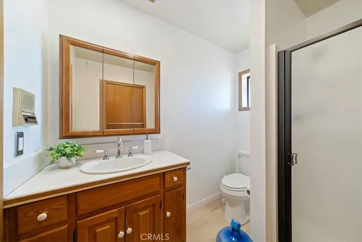 2nd Floor Bathroom
