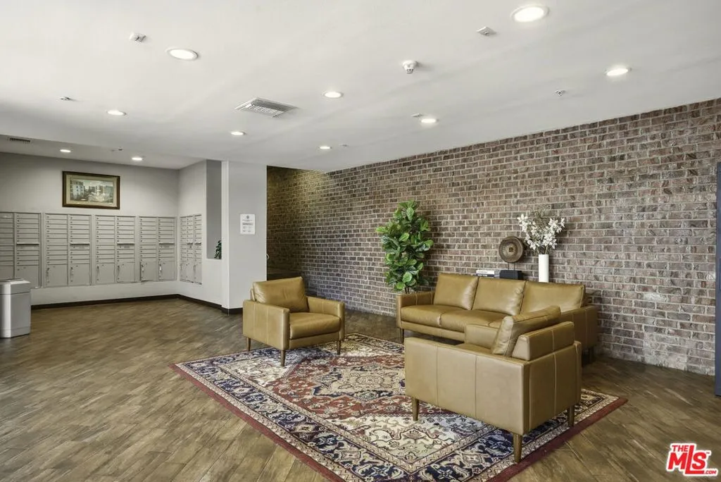 Lobby/Waiting Area