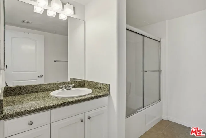 Full EnSuit bathroom