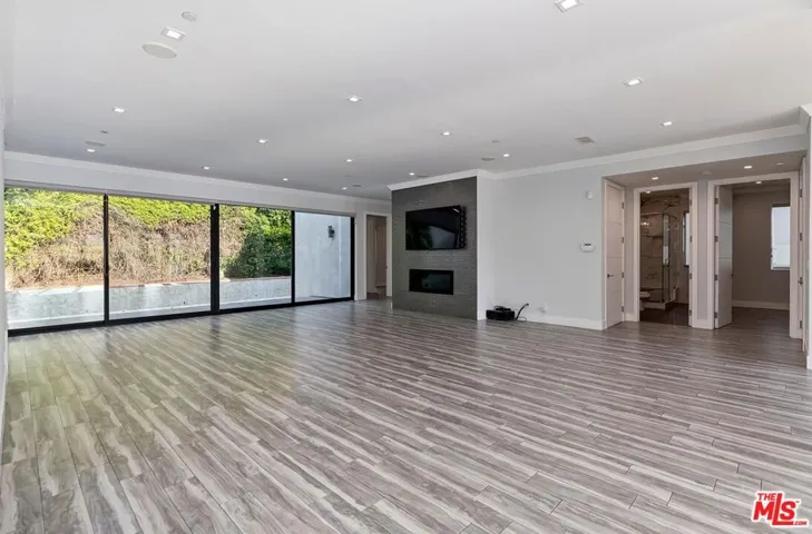 12730 Montana Avenue, Los Angeles, California 90049
