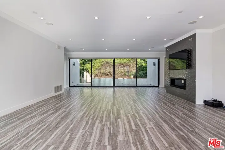 12730 Montana Avenue, Los Angeles, California 90049