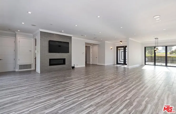 12730 Montana Avenue, Los Angeles, California 90049