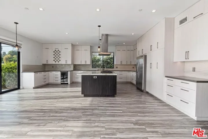 12730 Montana Avenue, Los Angeles, California 90049
