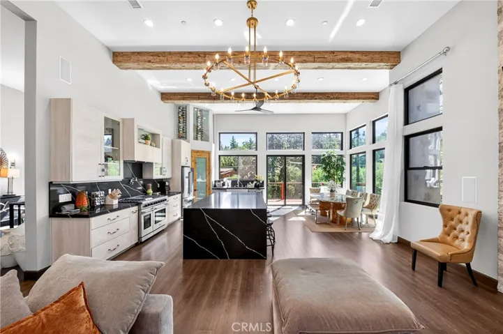 1224 Wolf Creek Court, Big Bear Lake, California 92315