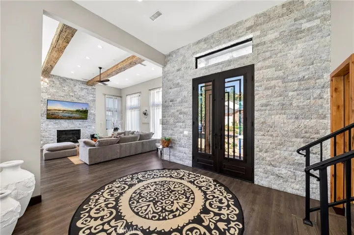 1224 Wolf Creek Court, Big Bear Lake, California 92315