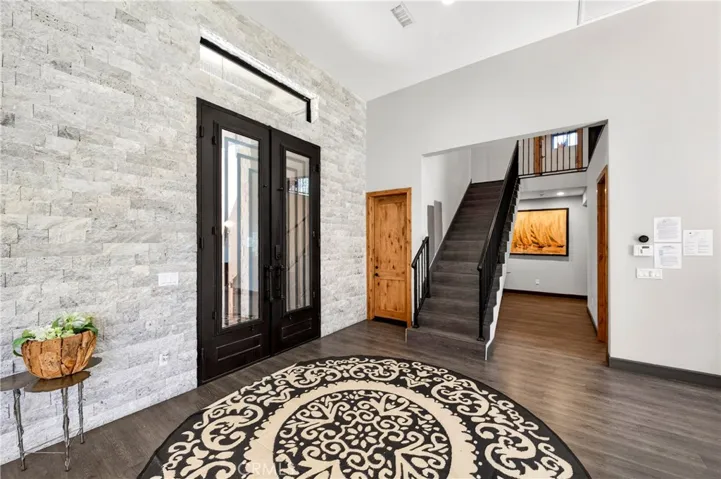 1224 Wolf Creek Court, Big Bear Lake, California 92315