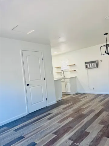 1735 Los Robles Drive, Bakersfield, California 93306