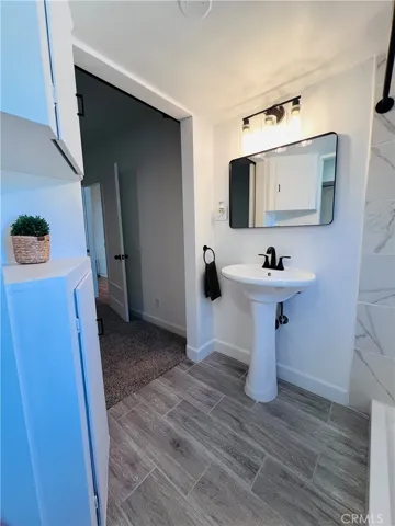 1735 Los Robles Drive, Bakersfield, California 93306