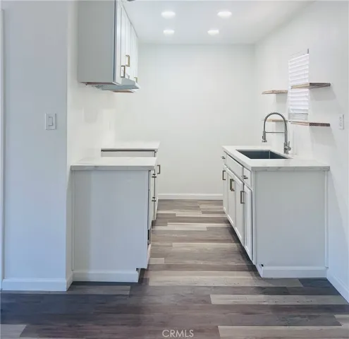1735 Los Robles Drive, Bakersfield, California 93306