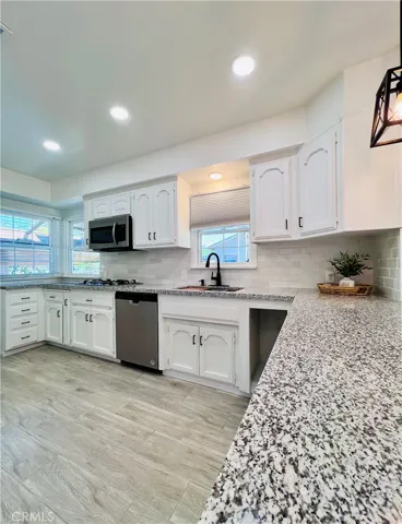 1735 Los Robles Drive, Bakersfield, California 93306