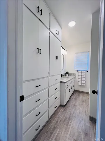 1735 Los Robles Drive, Bakersfield, California 93306