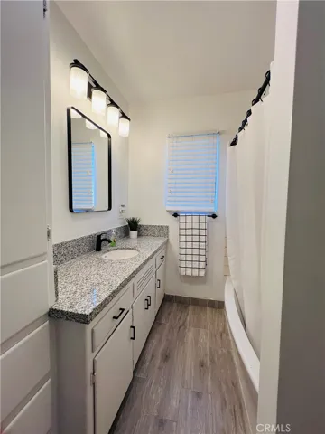 1735 Los Robles Drive, Bakersfield, California 93306
