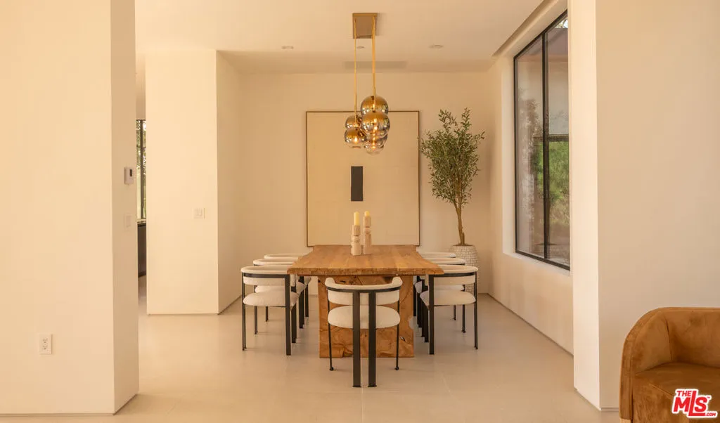 12752 Mulholland Drive, Beverly Hills, California 90210 — photo 5