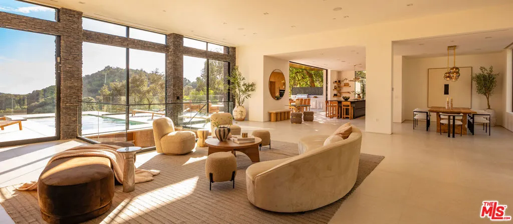 12752 Mulholland Drive, Beverly Hills, California 90210 — photo 4