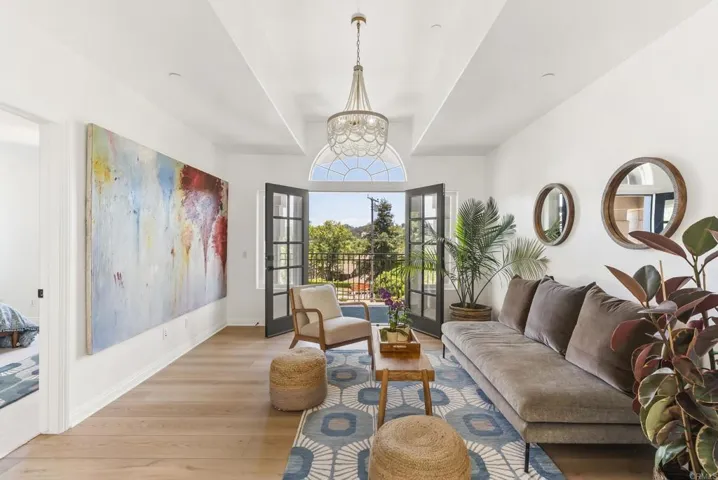 4305 Manchester Avenue, Encinitas, California 92024