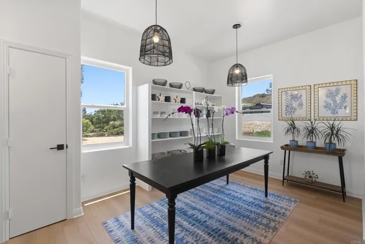 4305 Manchester Avenue, Encinitas, California 92024
