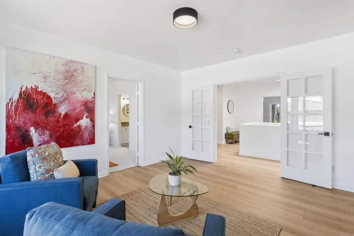 4305 Manchester Avenue, Encinitas, California 92024
