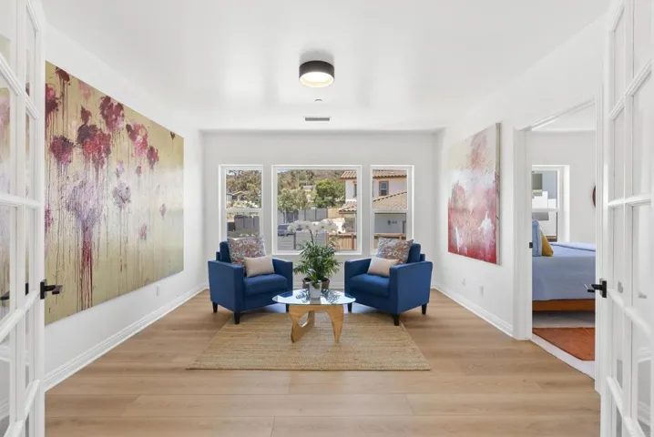 4305 Manchester Avenue, Encinitas, California 92024