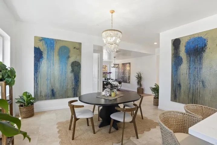 4305 Manchester Avenue, Encinitas, California 92024
