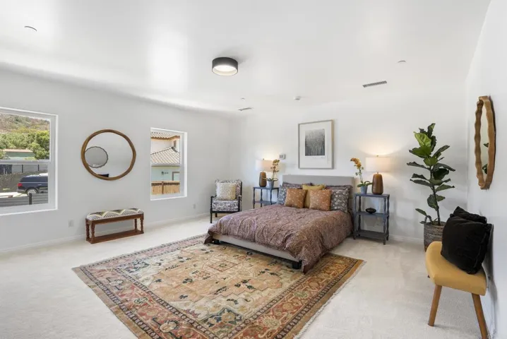 4305 Manchester Avenue, Encinitas, California 92024