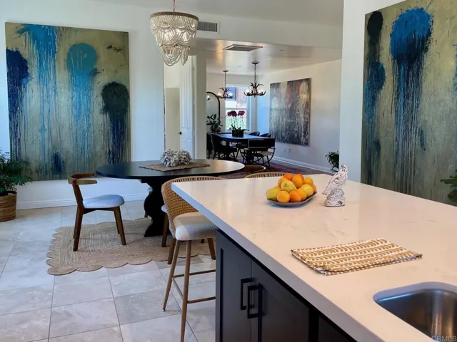 4305 Manchester Avenue, Encinitas, California 92024