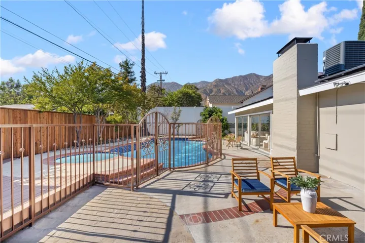 1255 Hastings Ranch Drive, Pasadena, California 91107