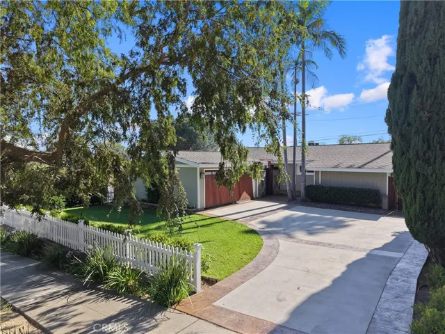 1255 Hastings Ranch Drive, Pasadena, California 91107