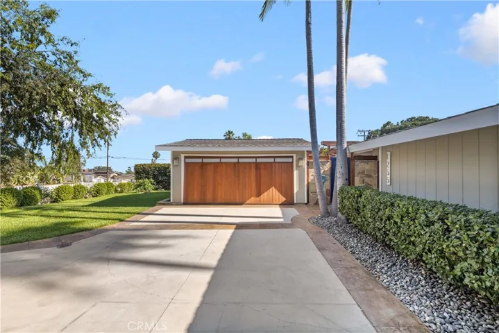 1255 Hastings Ranch Drive, Pasadena, California 91107