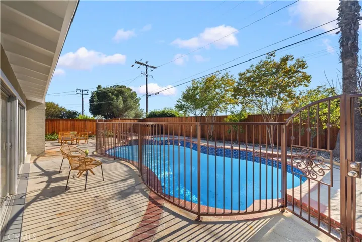 1255 Hastings Ranch Drive, Pasadena, California 91107
