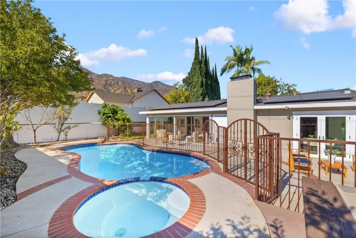 1255 Hastings Ranch Drive, Pasadena, California 91107