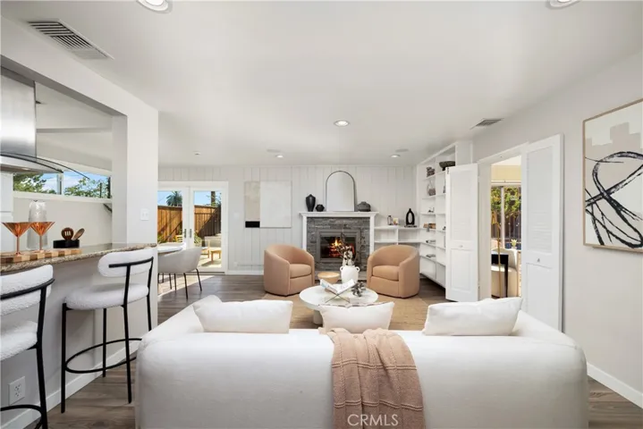 1255 Hastings Ranch Drive, Pasadena, California 91107