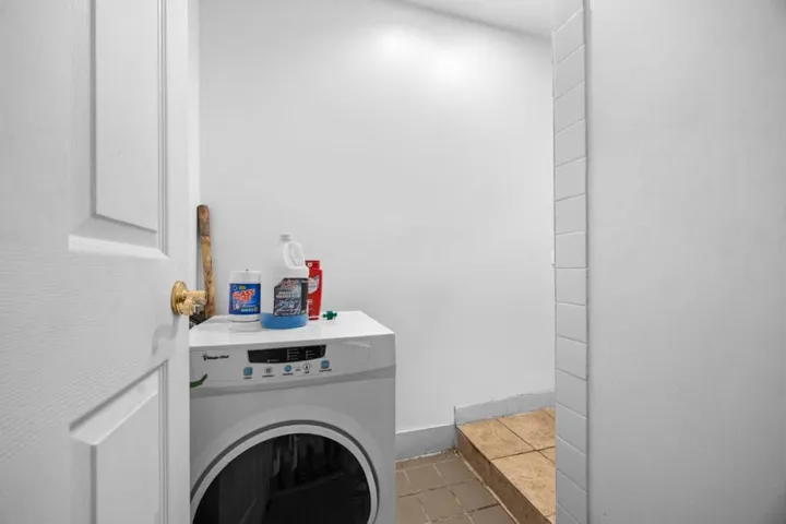 1 W Richmond Avenue, Richmond, California 94801