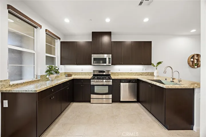 806 E Prommenade, Azusa, California 91702