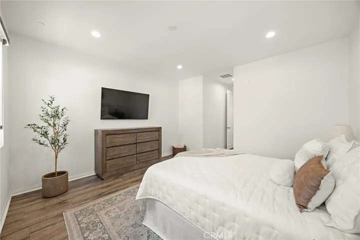 806 E Prommenade, Azusa, California 91702