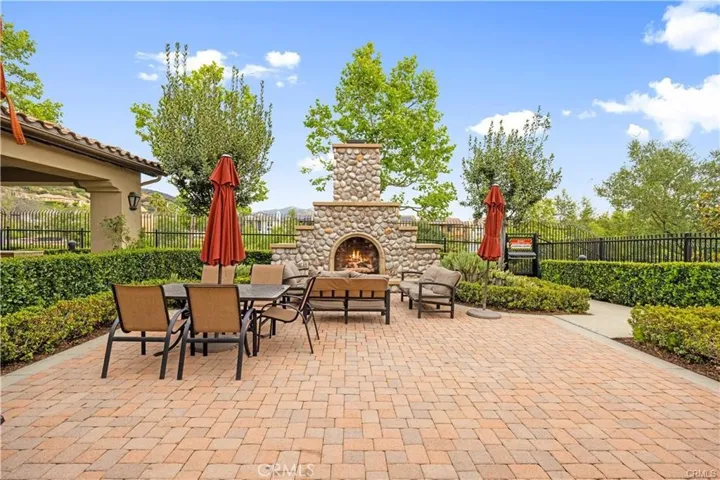 806 E Prommenade, Azusa, California 91702