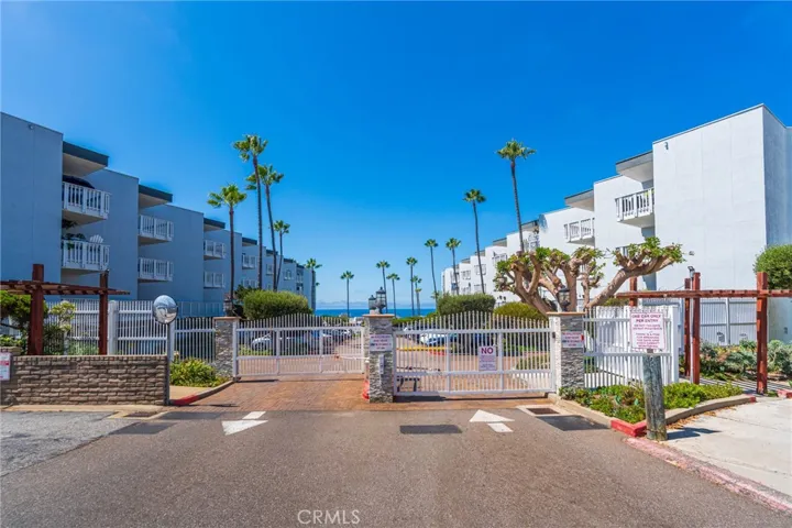 630 The Village 107, Redondo Beach, California 90277