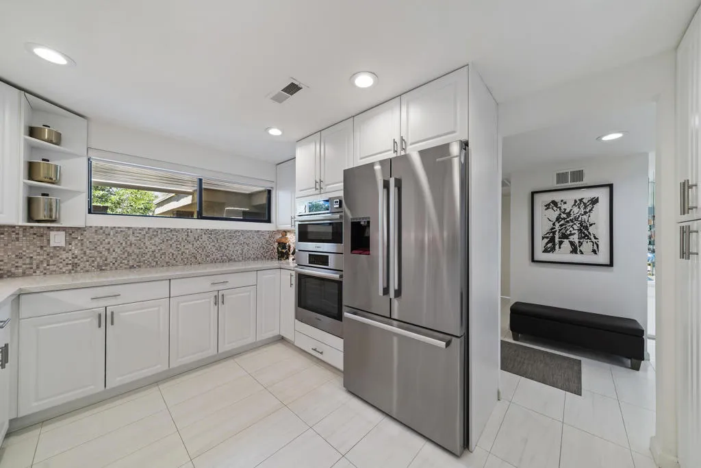 14-Kitchen