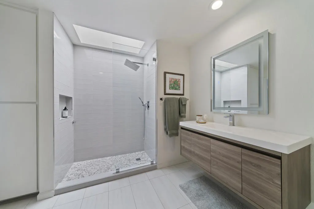 11-Bathroom