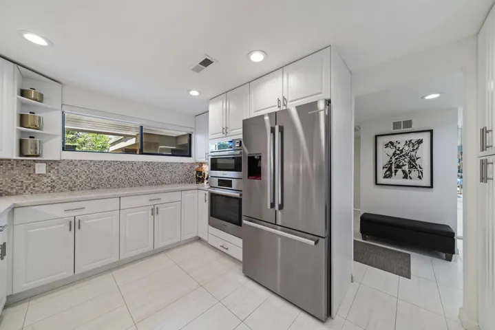 14-Kitchen