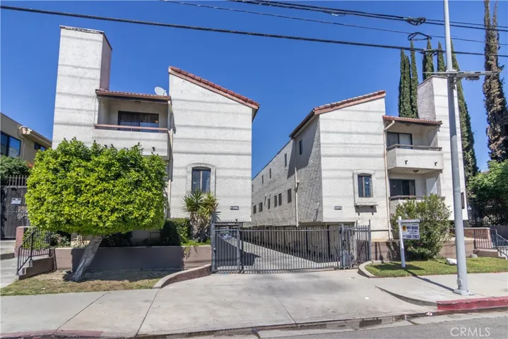 13203 Vanowen Street 8, North Hollywood, California 91605