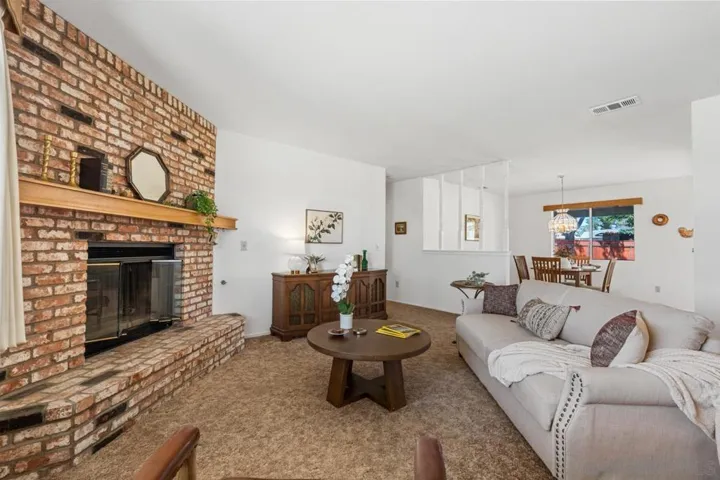 12450 Algonquin, Apple Valley, California 92308