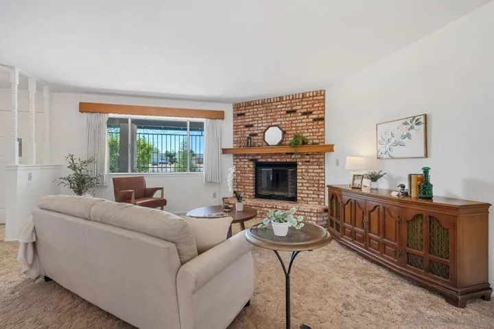 12450 Algonquin, Apple Valley, California 92308